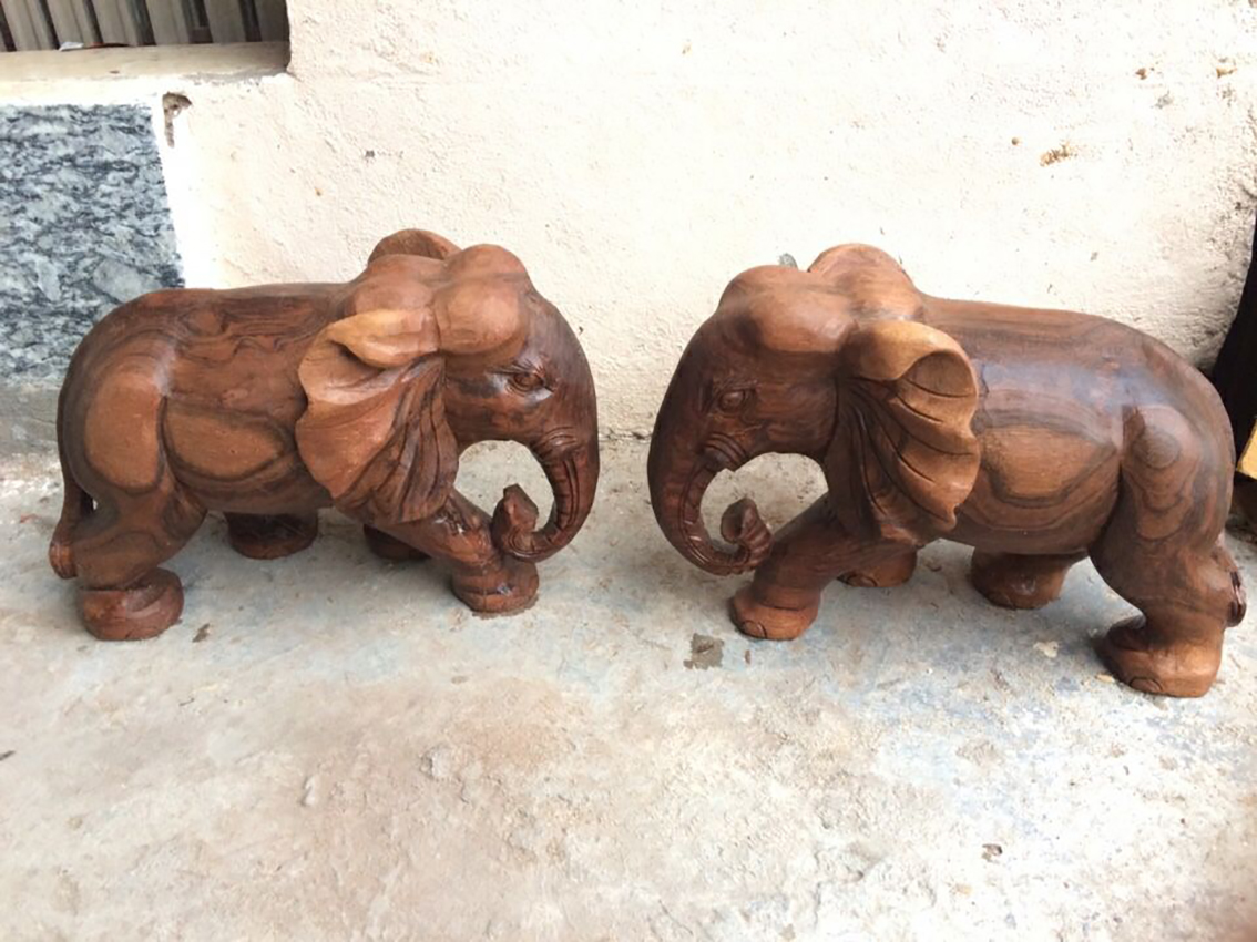 Tượng voi bằng gỗ với cách bài trí để mang lại nhiều ý nghĩa phong thủy